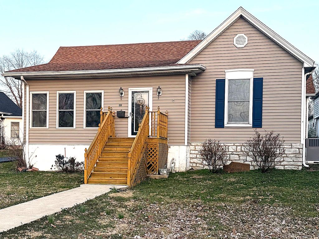 433 N College Street, Harrodsburg, KY 40330