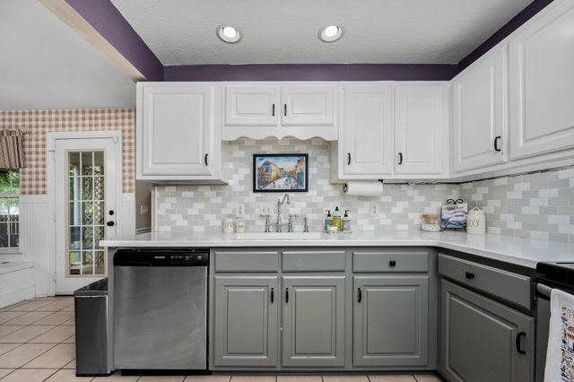 3342 Meadowhill Dr, Murfreesboro, TN 37130