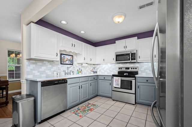 3342 Meadowhill Dr, Murfreesboro, TN 37130