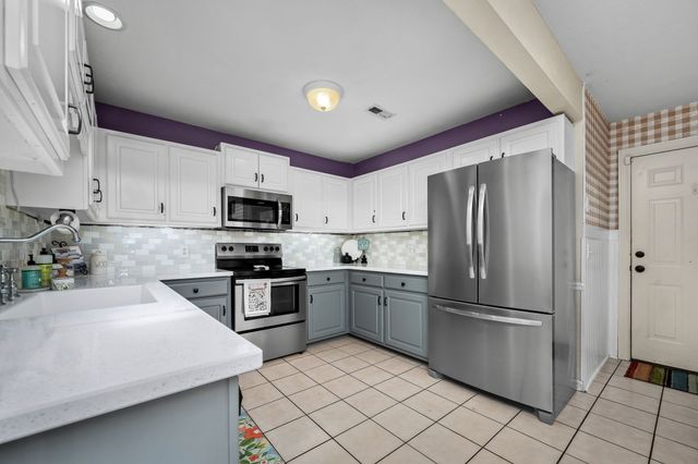 3342 Meadowhill Dr, Murfreesboro, TN 37130