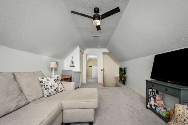 3342 Meadowhill Dr, Murfreesboro, TN 37130