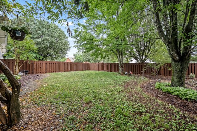 3342 Meadowhill Dr, Murfreesboro, TN 37130