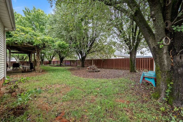 3342 Meadowhill Dr, Murfreesboro, TN 37130