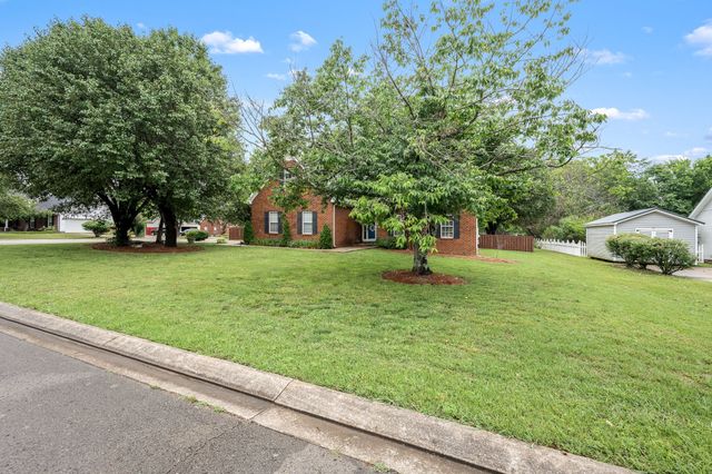 3342 Meadowhill Dr, Murfreesboro, TN 37130