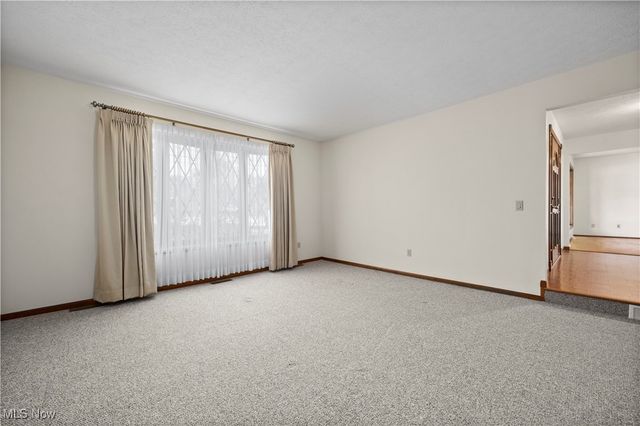 1711 Gulf Road, Elyria, OH 44035