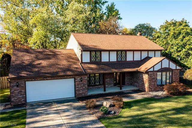 1711 Gulf Road, Elyria, OH 44035