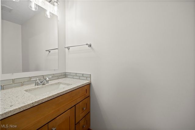 1711 Gulf Road, Elyria, OH 44035