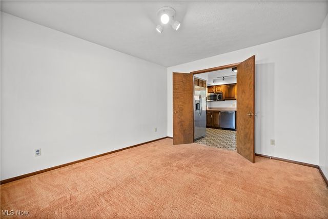 1711 Gulf Road, Elyria, OH 44035