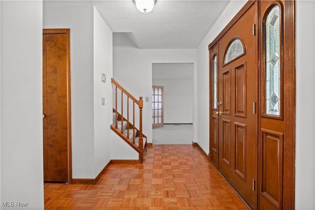 1711 Gulf Road, Elyria, OH 44035