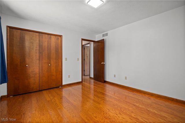 1711 Gulf Road, Elyria, OH 44035