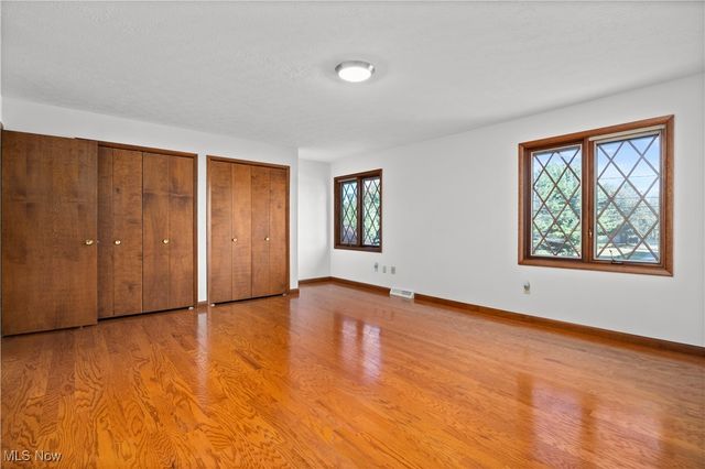 1711 Gulf Road, Elyria, OH 44035