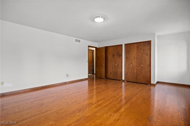 1711 Gulf Road, Elyria, OH 44035