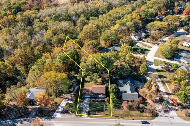 1711 Gulf Road, Elyria, OH 44035