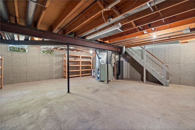 1711 Gulf Road, Elyria, OH 44035