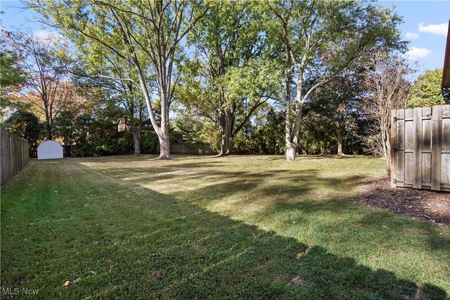 1711 Gulf Road, Elyria, OH 44035