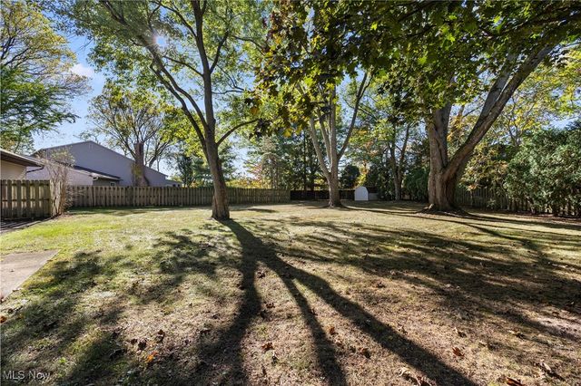 1711 Gulf Road, Elyria, OH 44035