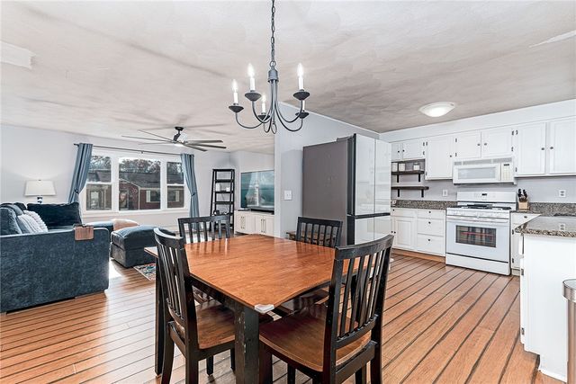 41 Dayton Avenue, Warwick, RI 02889