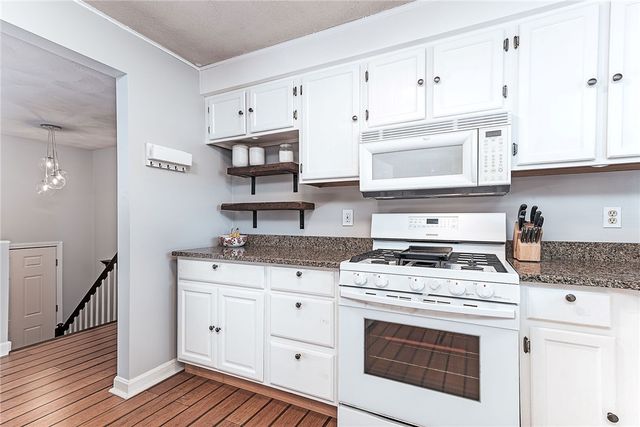 41 Dayton Avenue, Warwick, RI 02889