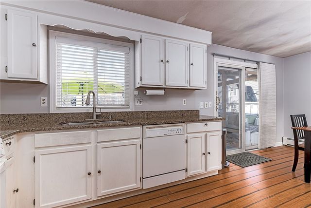 41 Dayton Avenue, Warwick, RI 02889