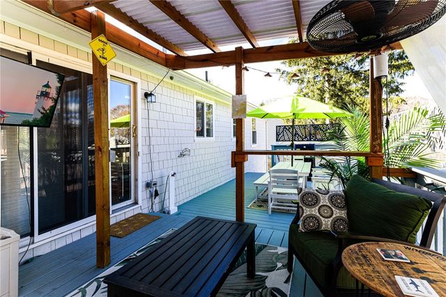 41 Dayton Avenue, Warwick, RI 02889