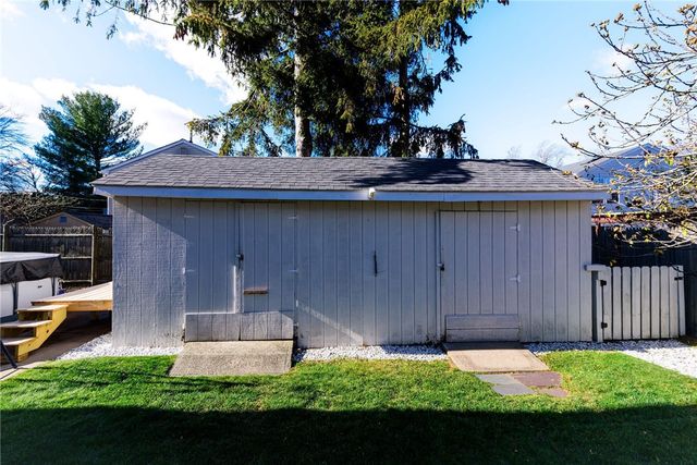 41 Dayton Avenue, Warwick, RI 02889