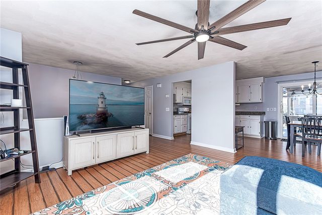 41 Dayton Avenue, Warwick, RI 02889