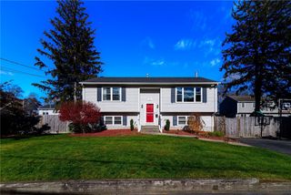 41 Dayton Avenue, Warwick, RI 02889