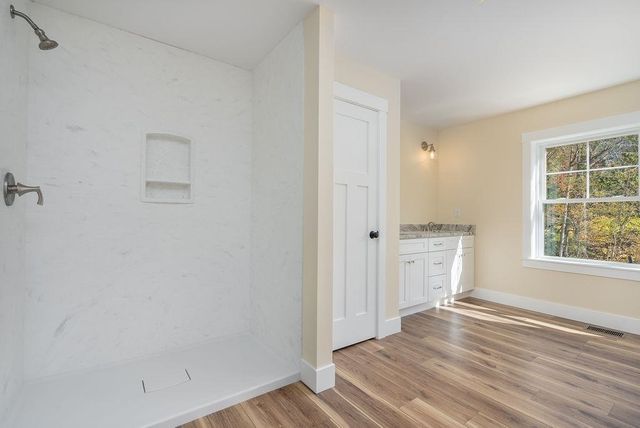 320 Knox Marsh Road, Madbury, NH 03823