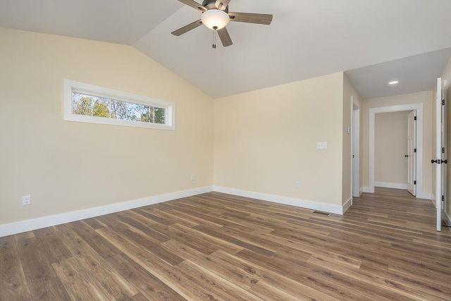 320 Knox Marsh Road, Madbury, NH 03823