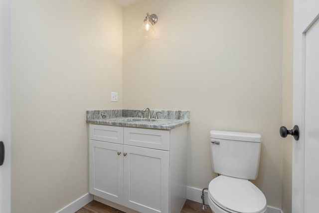 320 Knox Marsh Road, Madbury, NH 03823