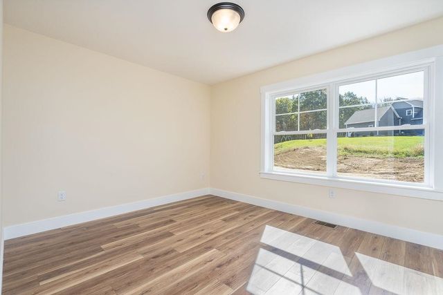 320 Knox Marsh Road, Madbury, NH 03823