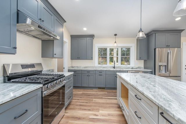 320 Knox Marsh Road, Madbury, NH 03823