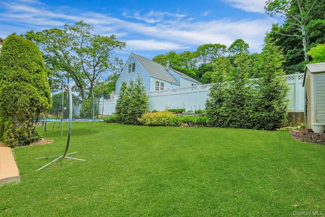 70 Durham Road, White Plains, NY 10607