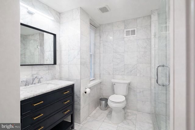 2425 FAIRMOUNT AVE, Philadelphia, PA 19130