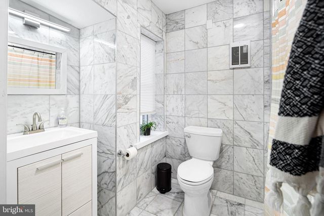 2425 FAIRMOUNT AVE, Philadelphia, PA 19130