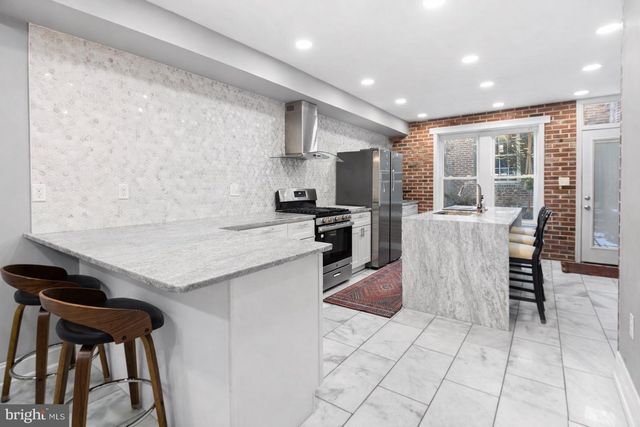 2425 FAIRMOUNT AVE, Philadelphia, PA 19130