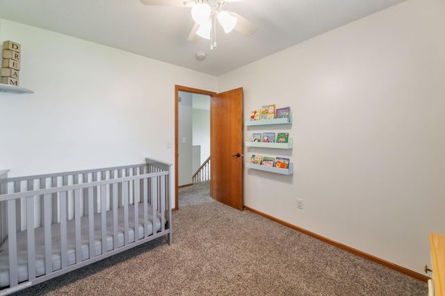 4712 Heather Ridge Road N, Oakdale, MN 55128