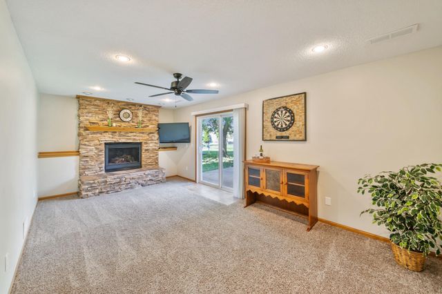 4712 Heather Ridge Road N, Oakdale, MN 55128