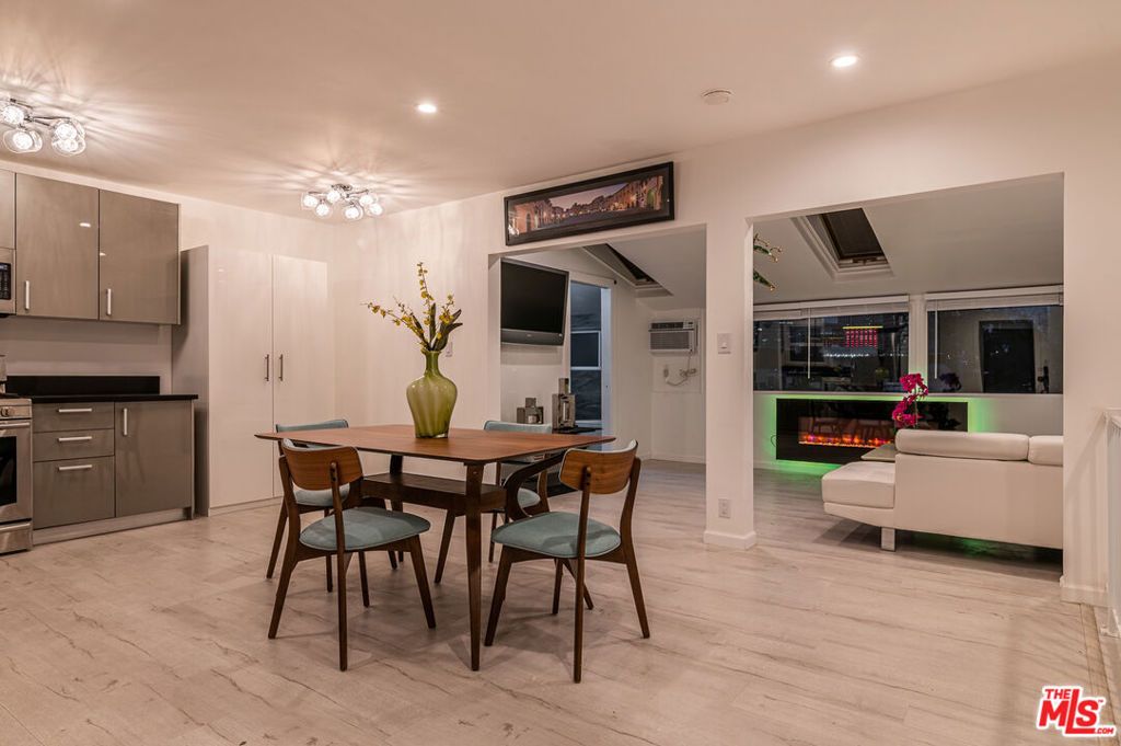 Image 22 of property listing at 1845 Pandora Avenue, Los Angeles, CA 90025