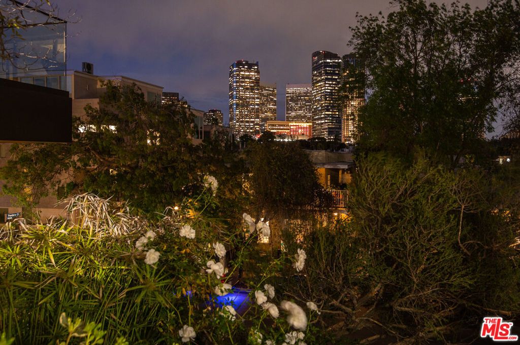 Image 25 of property listing at 1845 Pandora Avenue, Los Angeles, CA 90025