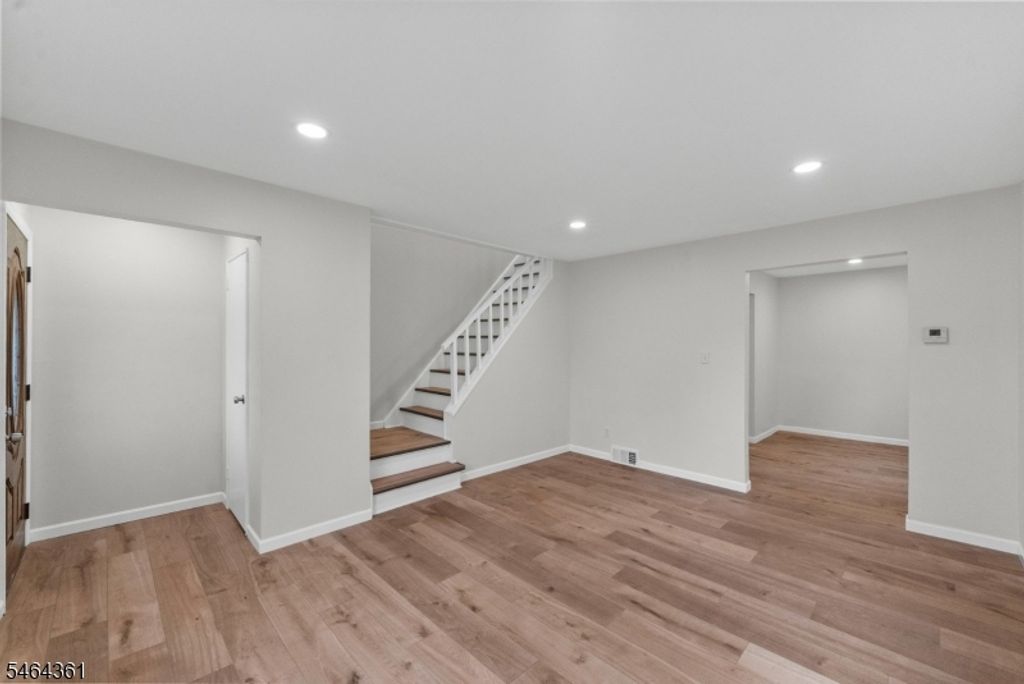 925 Middlesex St, Linden City, NJ 07036 — photo 4