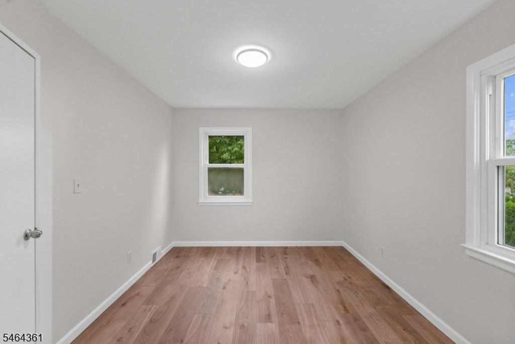 925 Middlesex St, Linden City, NJ 07036 — photo 5