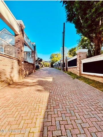 2245 Culkin Road, Vicksburg, MS 39183