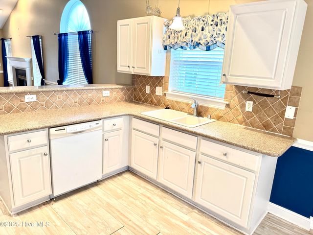 3345 Stone Bend Drive, Winterville, NC 28590