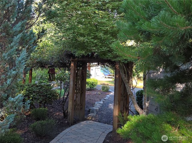 232 E Libby Road W, Shelton, WA 98584