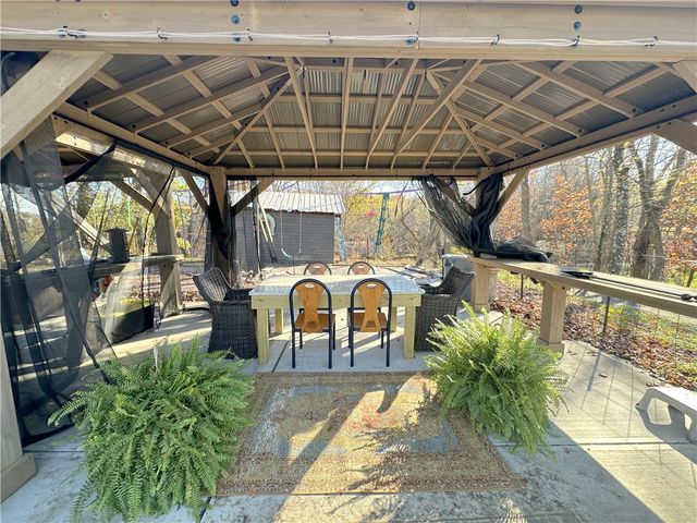 257 Stoup Road, Adams Twp, PA 16046