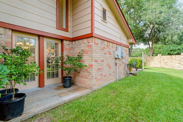 1802 Brushy Creek Drive, Sugar Land, TX 77478