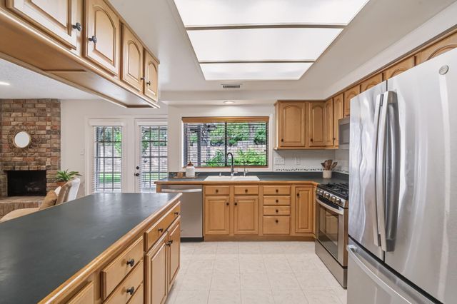 1802 Brushy Creek Drive, Sugar Land, TX 77478