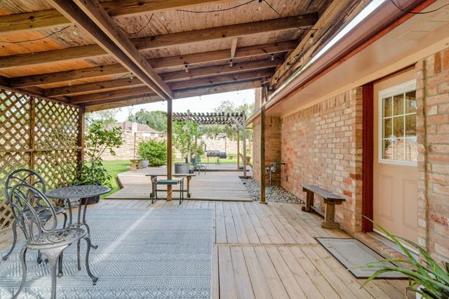 1802 Brushy Creek Drive, Sugar Land, TX 77478