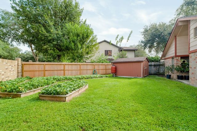 1802 Brushy Creek Drive, Sugar Land, TX 77478